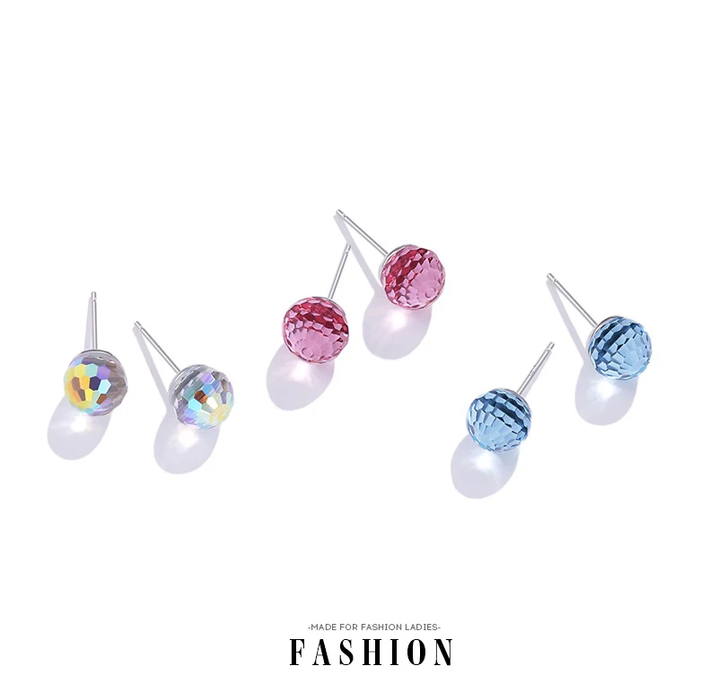 products-wearing-show-3