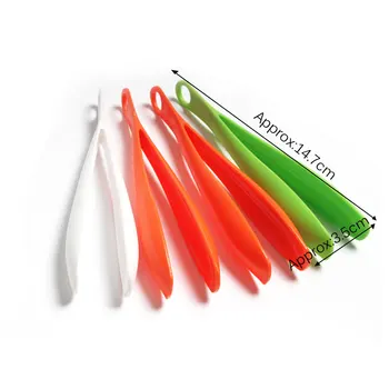 

14.7*3.5cm Plastic Color Food Tongs Non-Stick Barbecue Clip Food Salad Tong Kitchen Tools Utensils Accessories 3Colors