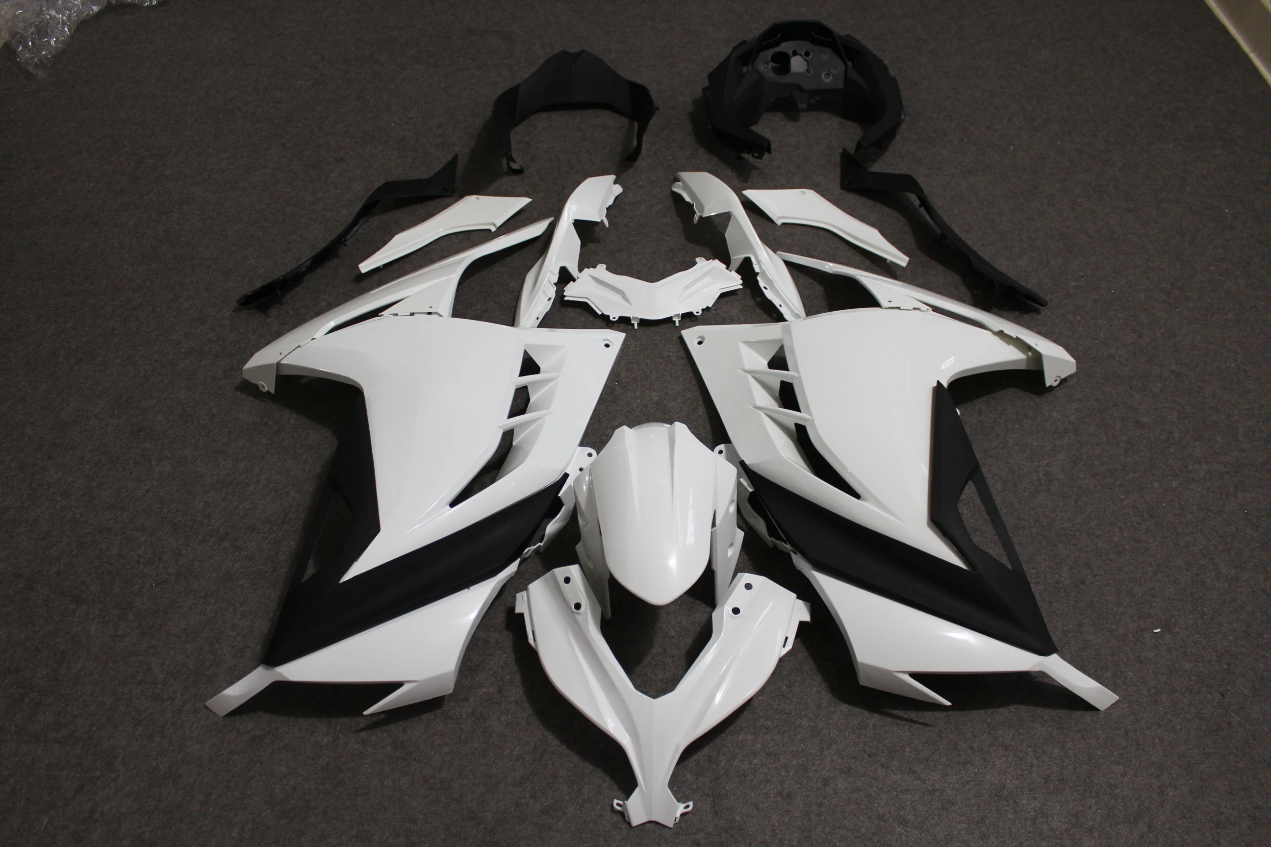 Комплект обтекателей ZXMT для мотоцикла Ninja 300 2013 2015 2017 EX300 неокрашенный белый без