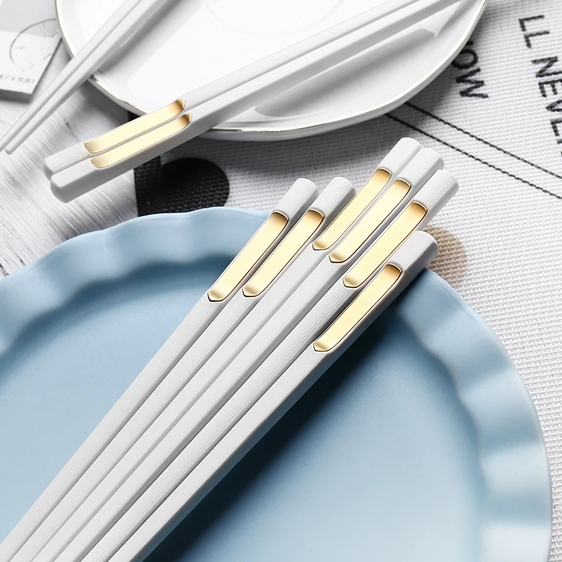 

10 Pairs Japanese Chopsticks Luxury Alloy Gold Plating Food Sticks Square Non-Slip Reusable Chopsticks Set Chinese Stylish 24CM