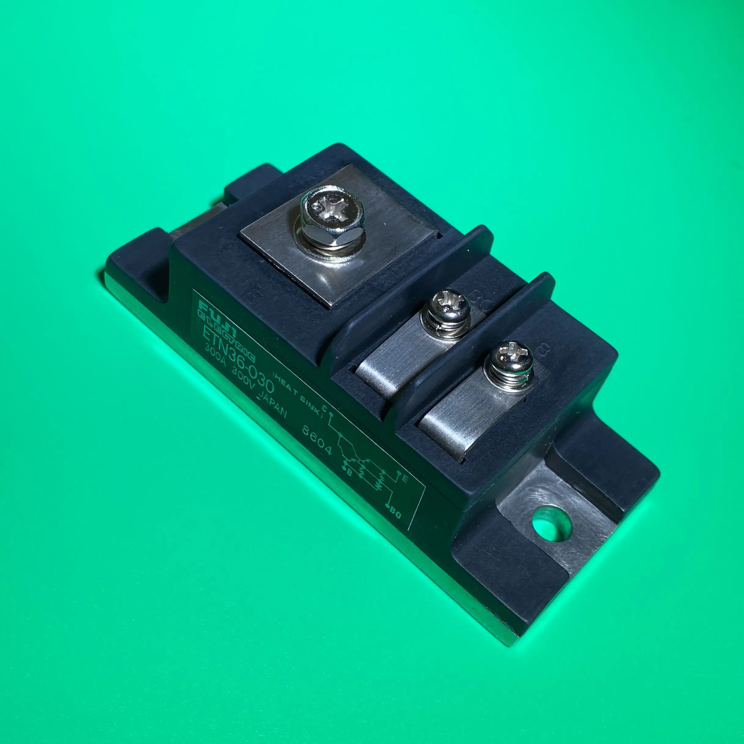 ETN36-030 IGBT 300A 300V ETN 36-030 POWER TRANSISTOR MODULE ETN36030 ET N36-030 E TN36-030 36030