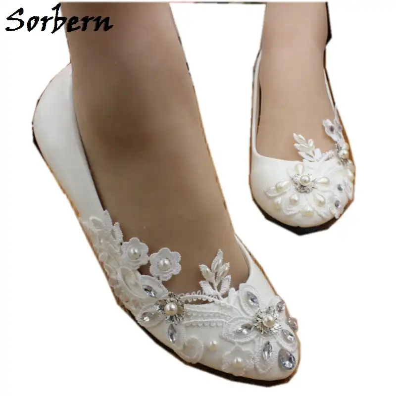 trendy closed toe shoes