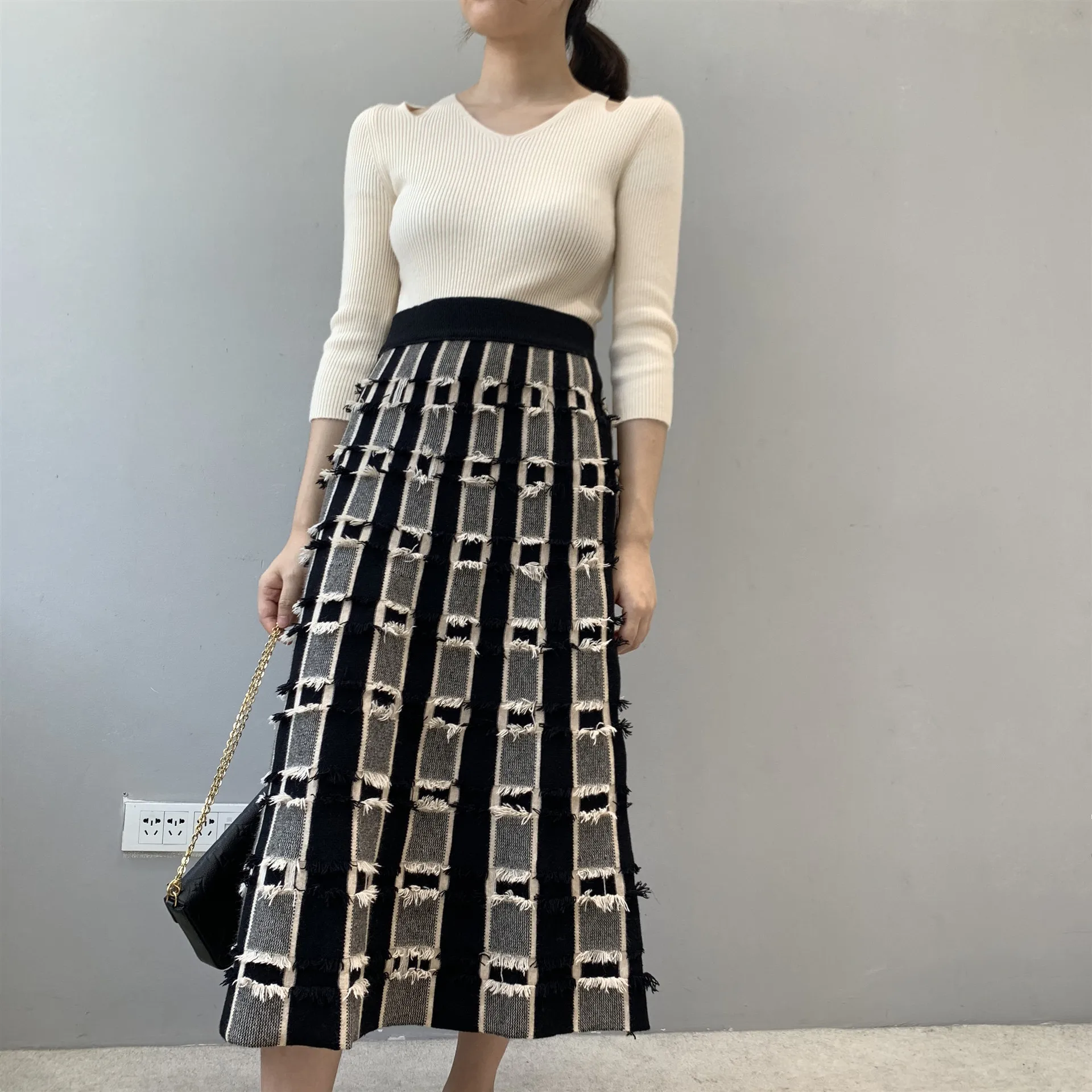 Осенне-зимняя трикотажная юбка с высокой талией Женская модная Корейская Повседневная полосатая длинная трикотажная плиссированная юбка