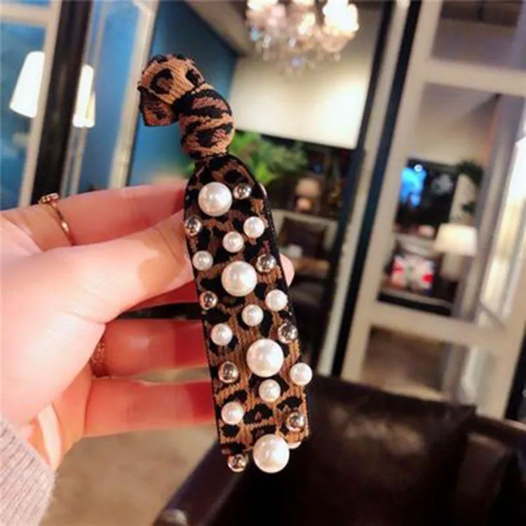 10522486750_1425413100