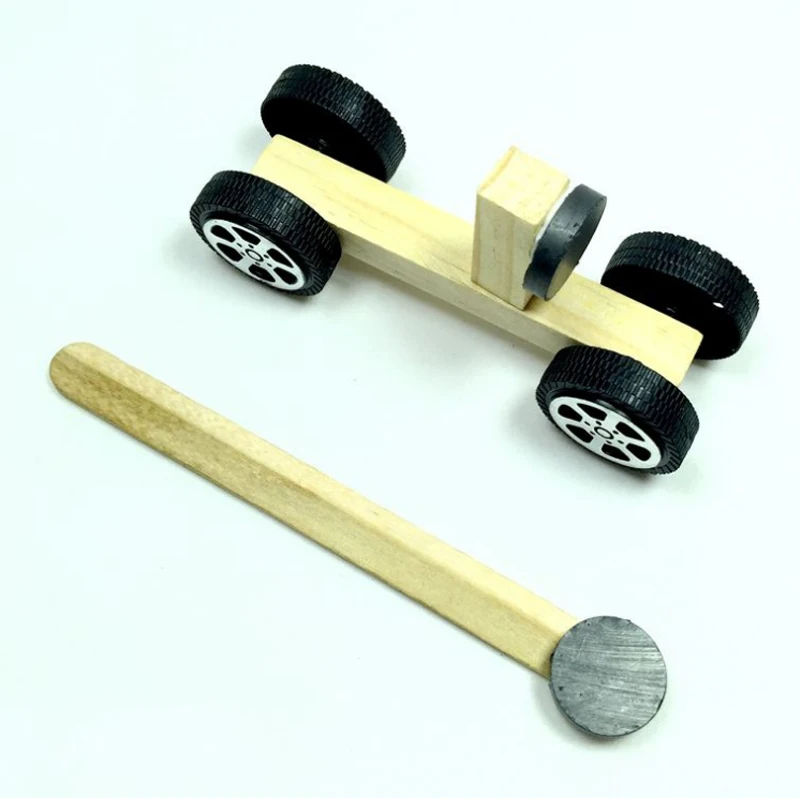 Рисунок 6 - Деревянный магнитный автомобиль «сделай сам»