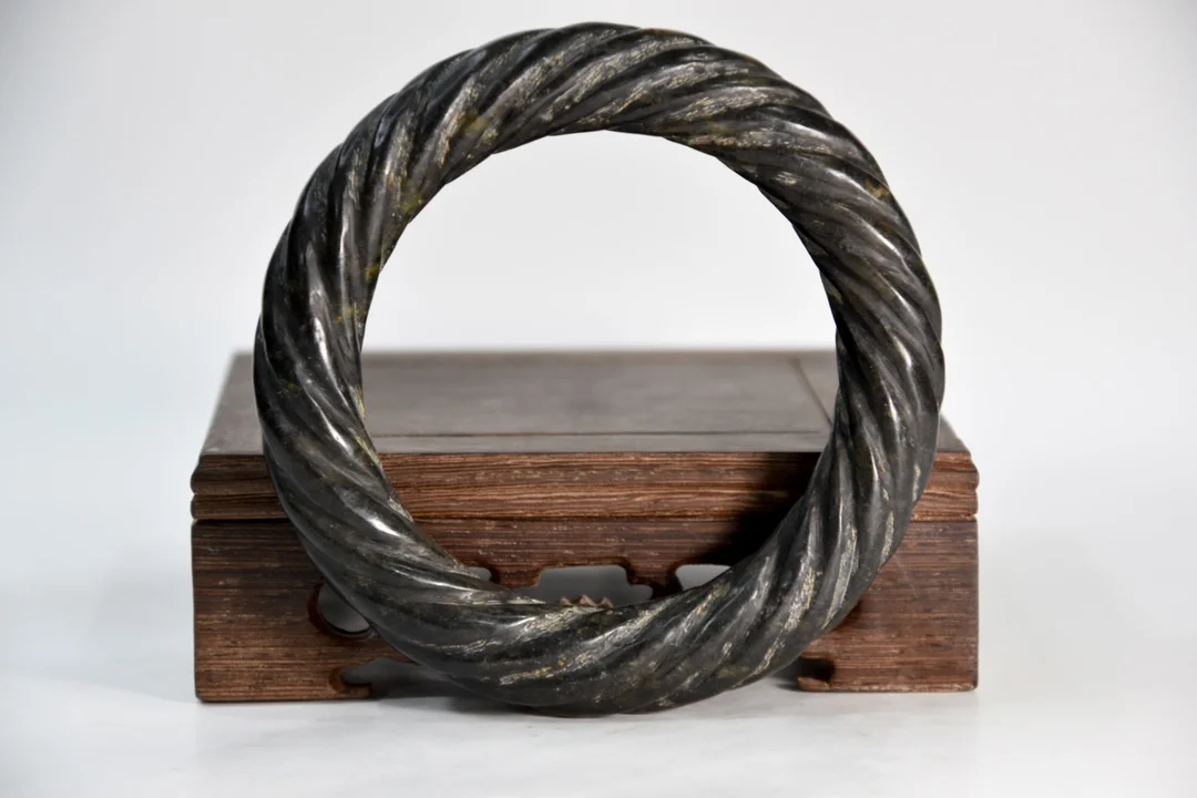 

Китай Hongshan культура метеорит Железный метеорит переносной браслет