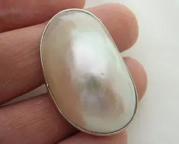 

Natural white Shell Pearl Ring