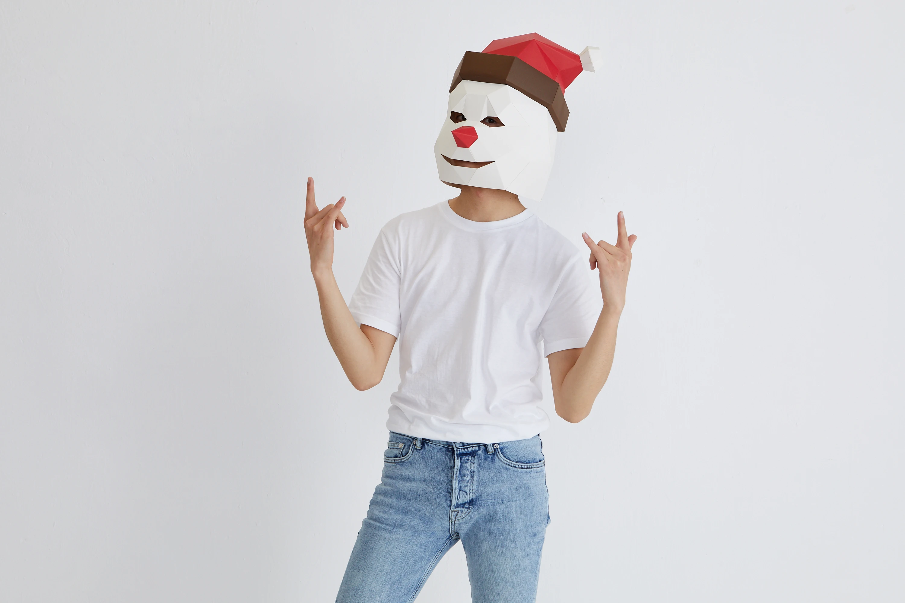 

3D Paper Mask Snow Man Fashion Animal and Game Role-Playing Costume DIY Handmade Paper Model Mask Christmas Halloween Party Gift
