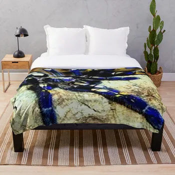 

Blue Tarantula Merch Throw Blanket Soft Sherpa Blanket Bed Sheet Single Knee Blanket Office Nap Blanket