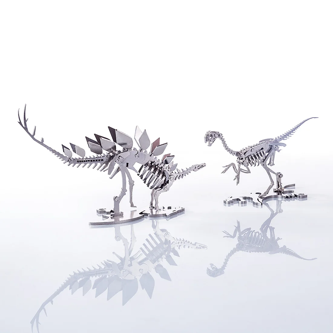 

3D DIY Stainless Steel Animal Puzzle Model Kit Metal Assembly Jigsaw Crafts -Oviraptor +Stegosaurus