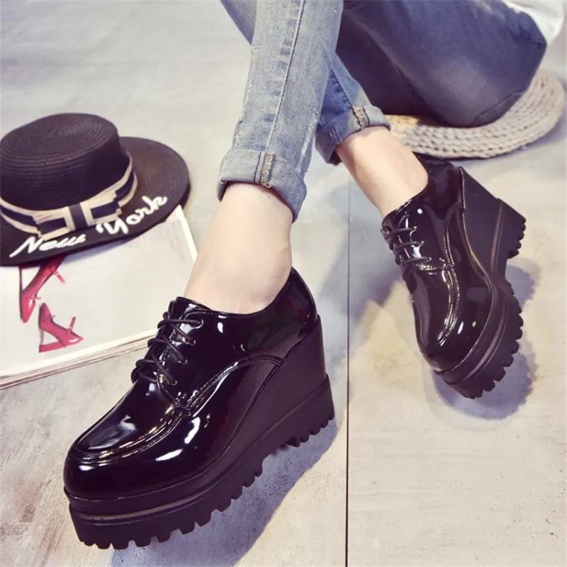Женские кроссовки из лакированной кожи на платформе|Кроссовки и кеды| |