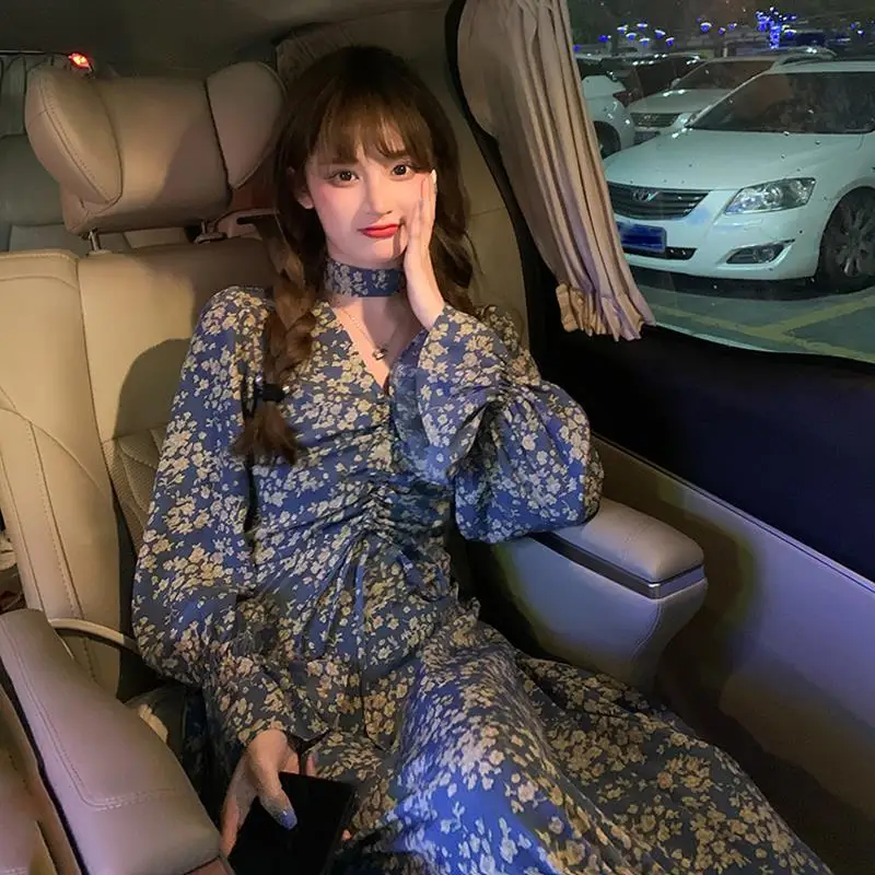 

Autumn Edition 2020 new French style in the long-cut waist is thin, floral v-neck trumpet long-sleeved Dress Dress Women
