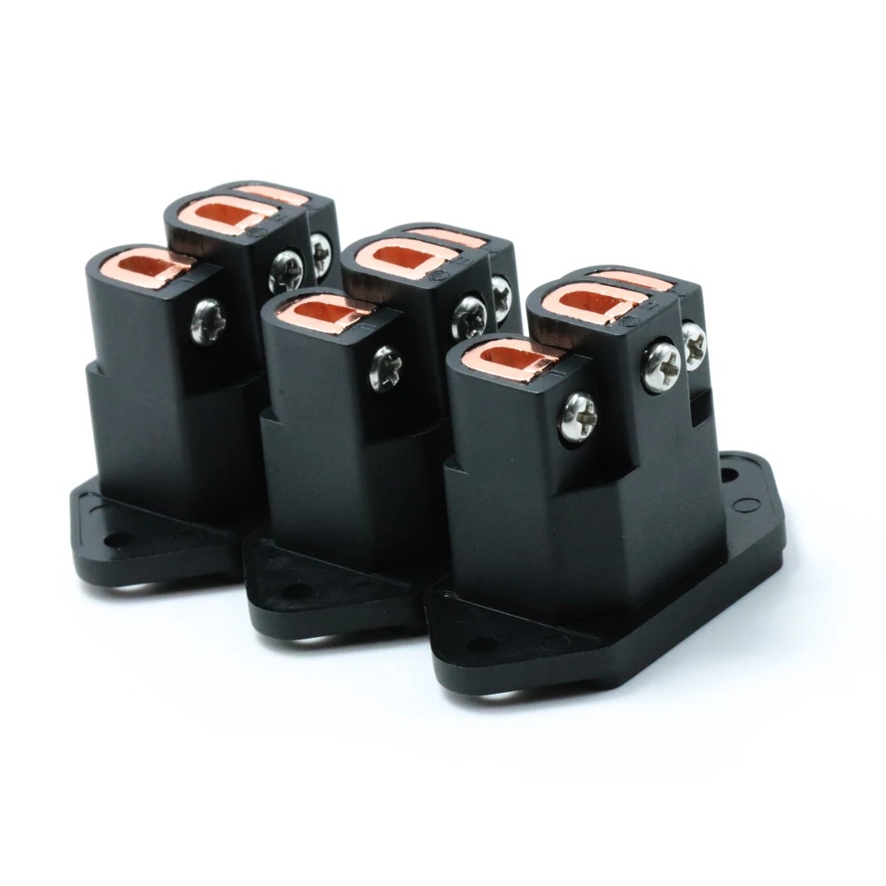 Plugues e conectores