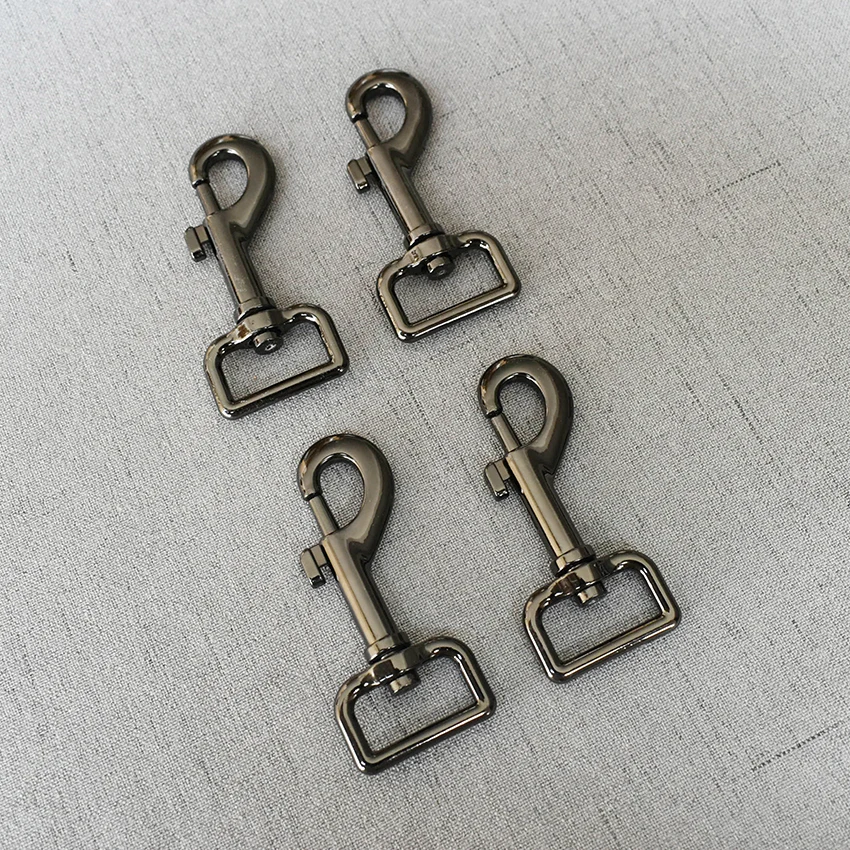 

20 Pieces 25mm Gun Black Hooks Clips Shape Carabiner Alloy Buckle Key Chain Gift Practical Key Ring Safe Clasps Key buckle belt