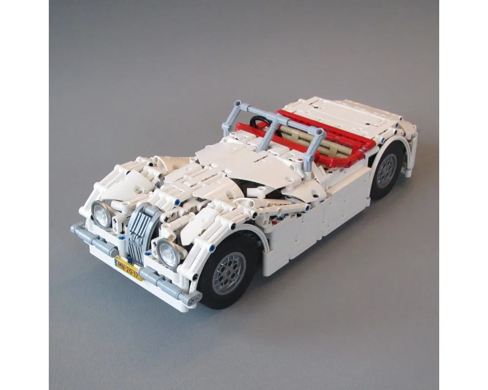 MOC 10690 Classic Jaguar Roadster by Martijnnab with 1286 pieces