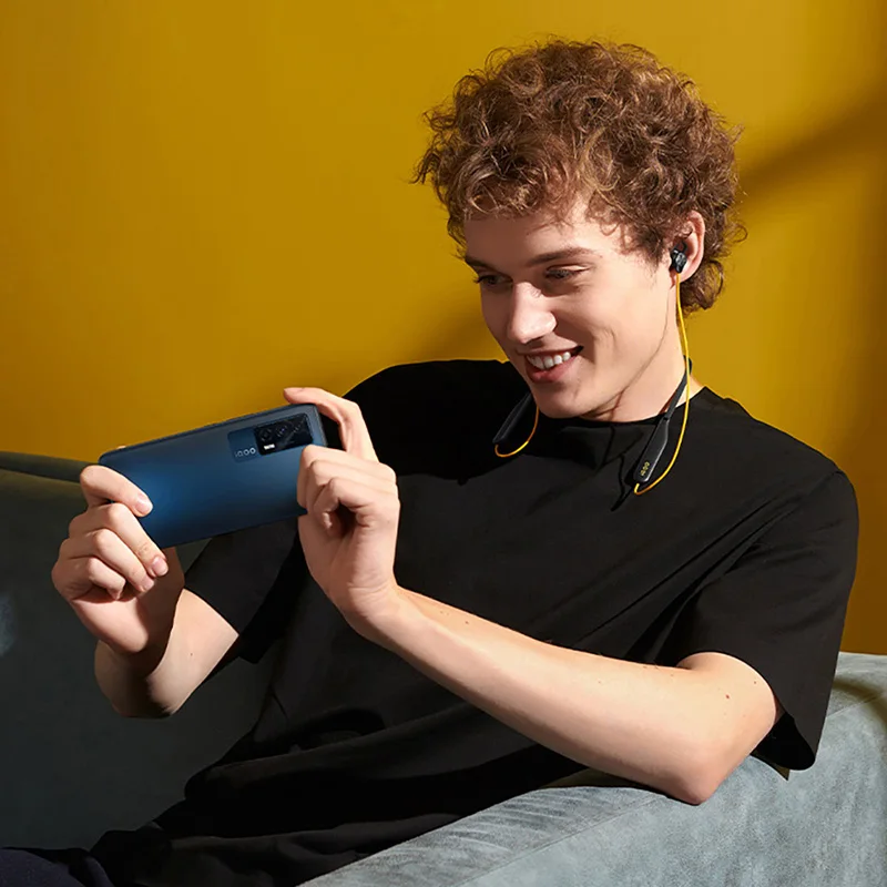 New vivo iQOO wireless sports headset 