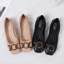 Обувь с металлическими цепочками; женские черные рабочие мокасины; кожаные лоферы без застежки; Брендовые женские туфли-оксфорды на толстой подошве с квадратным носком; Размеры 35-41