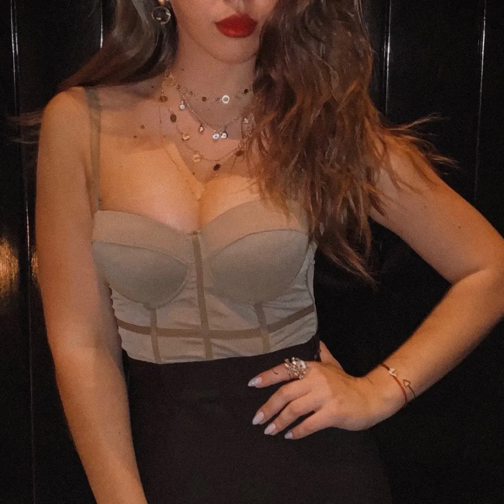 10832153991_1255938422