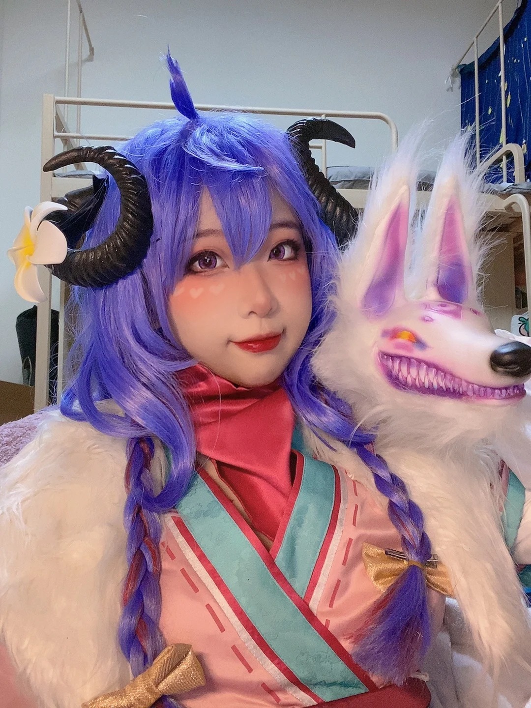

Anime LOL Kindred Cosplay Eternal Hunters Lamb Wolf Head Cosplay Prop Halloween Cosplay