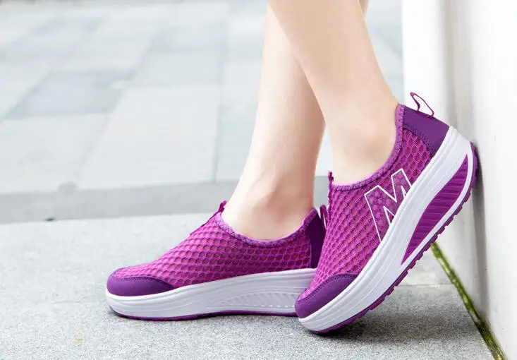 crescente sapatos para mulher 2021 respirável malha de ar cunhas balanço tênis