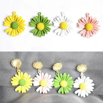 

10Pcs Daisy Accessories Korean Style Earrings Necklace Home DIY Handmade Flowers Pendant Material Accessories For Beginners