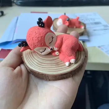 

New Yilu Ping'an Car Decoration Plaster Toy Car Perfume Fragrance Suitable For Home Decoration Office Decoration Without Perfume