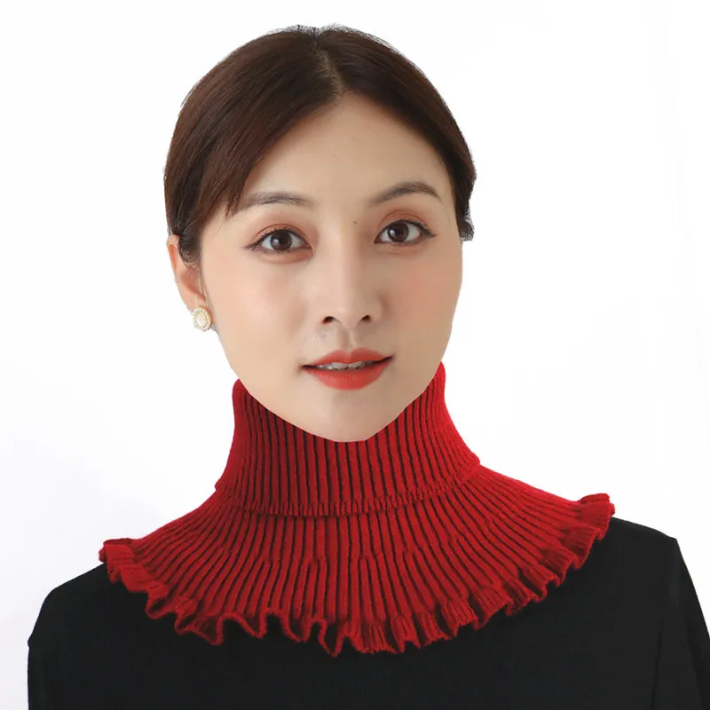 плотный воротник.