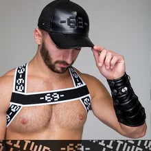 Черная бейсболка из искусственной кожи с принтом ES3 Ca110