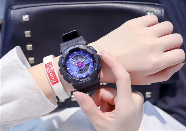 Часы, в студенческом стиле; Ins Лидер продаж Корейская версия простой тренд шок Мода Водонепроницаемый для активного отдыха и развлечений, электронные часы, часы, наручные часы с механизмом - Color: black blue