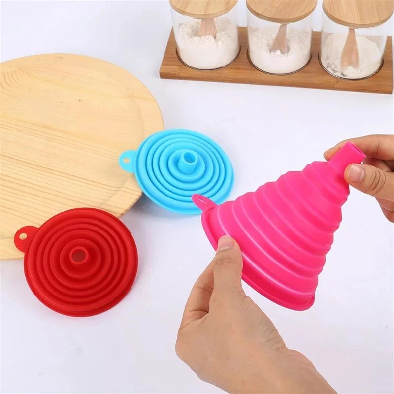 1pcs Silicone Folding Telescopic Long Neck Funnel Household Liquid Dispensing Hungging Mini Funnel Kitchen Tools Accessories 70%