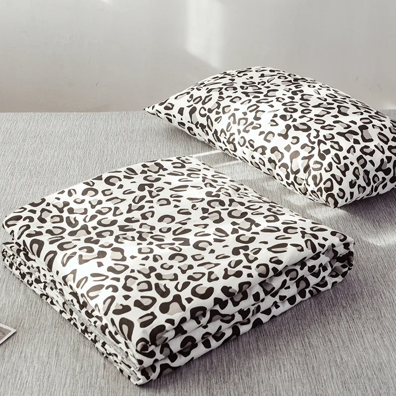 

Pure Cotton Cotton Airable Cover Four-piece Set Leopord Pattern Printed High-End Glorious Bedding Article Nantong Home Textile