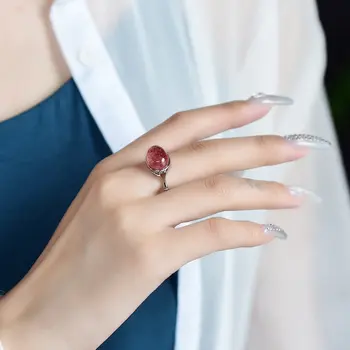 

Natural, strawberry crystal, ring. S925 mosaic. Finger ring lively. The pink color of jade is bright and gorgeous.