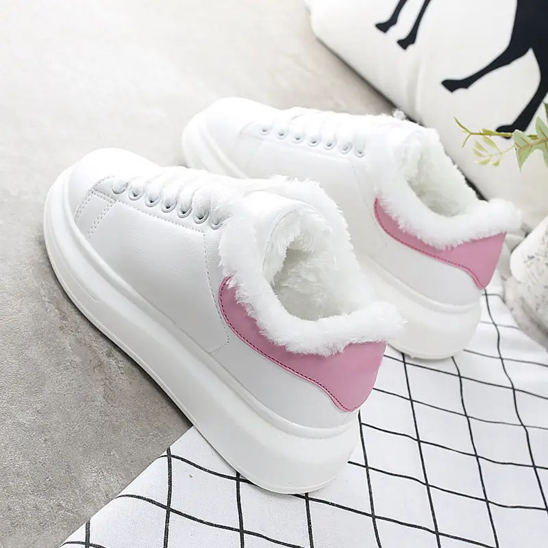 

Plus velvet winter new casual shoes Korean version of the thick bottom shoes fashion comfortable warm white shoes