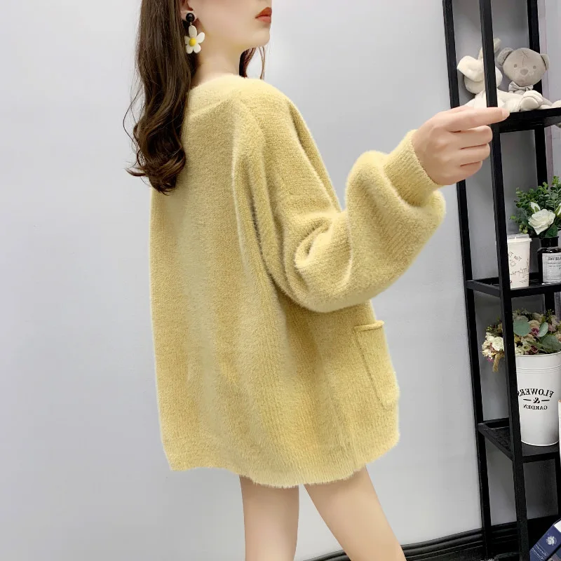 New Women's Autumn and Winter Loose Wild Long-sleeved Knit Cardigan Women's Imitation Velvet Color Button Sweater Coat - Цвет: Цвет: желтый