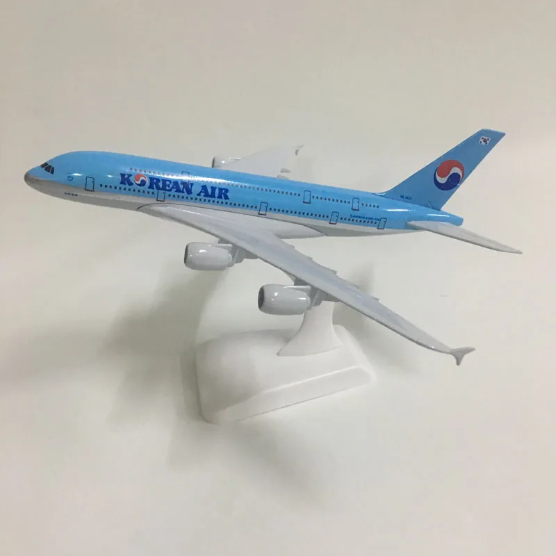 korean air toy plane