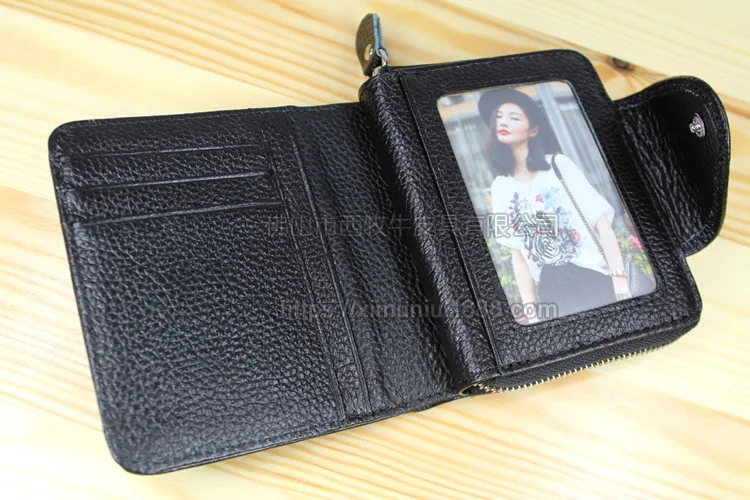 

New Style Fashion Leather Wallet for Man Embossed Leather First Layer Leather Wallet Short Wallet Black And White with Pattern