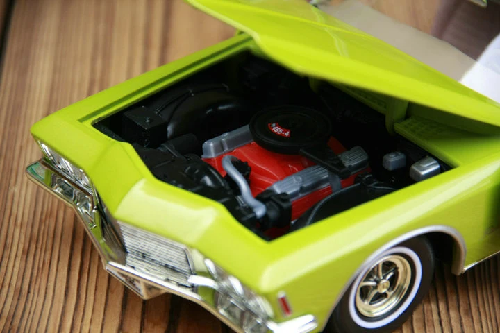 Изысканная 1:18 1971 винтажная модель автомобиля дверь может быть открывается из сплава Коллекция Модель орнамент