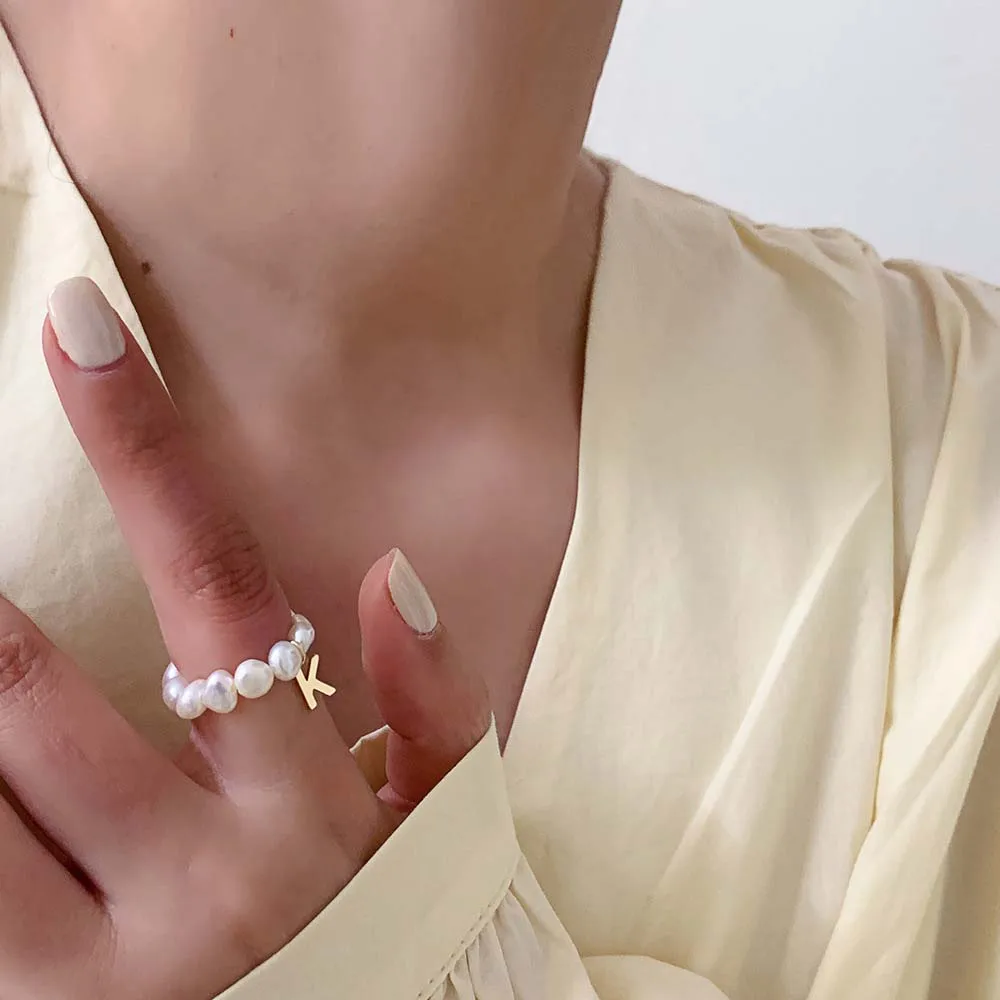Finger Ring Elegant Simple Pearl Ring Woman Finger Ring Letter Pendant Continuous Circle Pearl Bead Minimalist Fashion Jewelry Gift