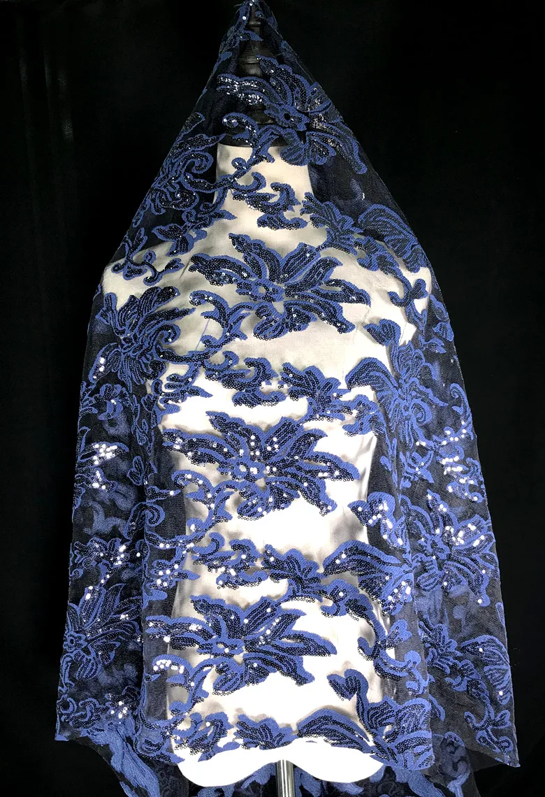 Ширина 150 см темно-синяя вышитая блестящая ткань с цветами для вечернего платья, платья для выступлений, модная одежда, ткань