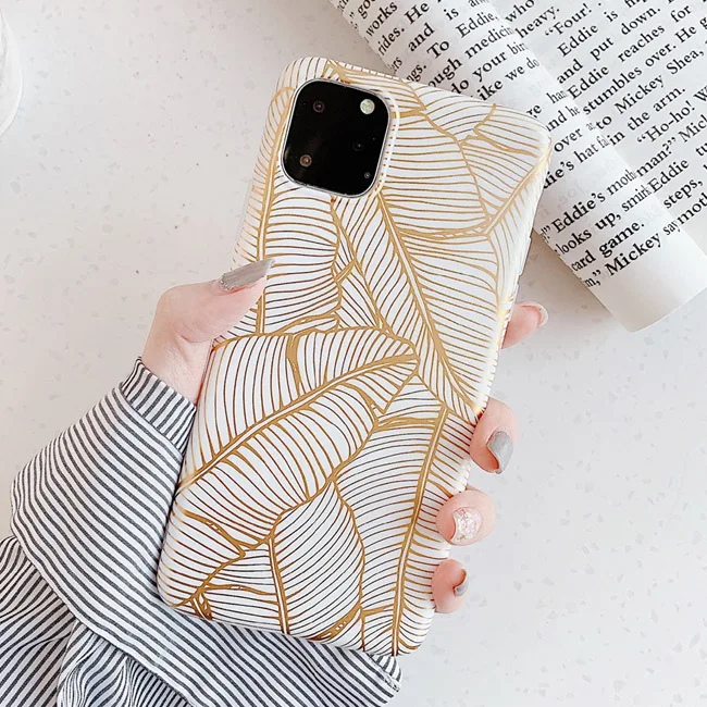 Бежевый LACK Gold Plating Banana leaf Case for iphone 11 11Pro Max XS Max X XR 6 6S 7 Plus phone Case Luxury laser Back Cover Capa Coque - Цвет: Бежевый
