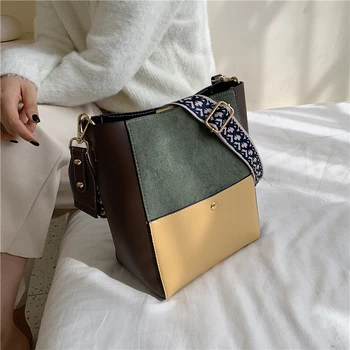 

Web celebrity large-capacity bag female 2020 new fashion Korean edition contrast color joker broadband single-shoulder cross
