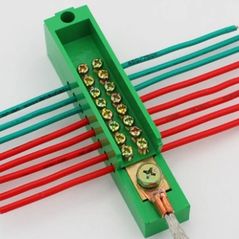 1 in 8 out 12 out 18 out 20 out 24 out 32 out 40 out junction box 
