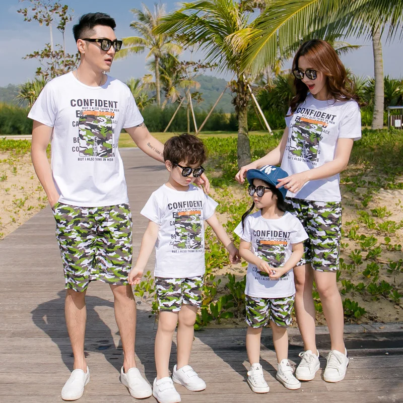 

Parent-child spring and autumn models cotton short-sleeved T-shirt lovers wear casual camouflage family letter printing