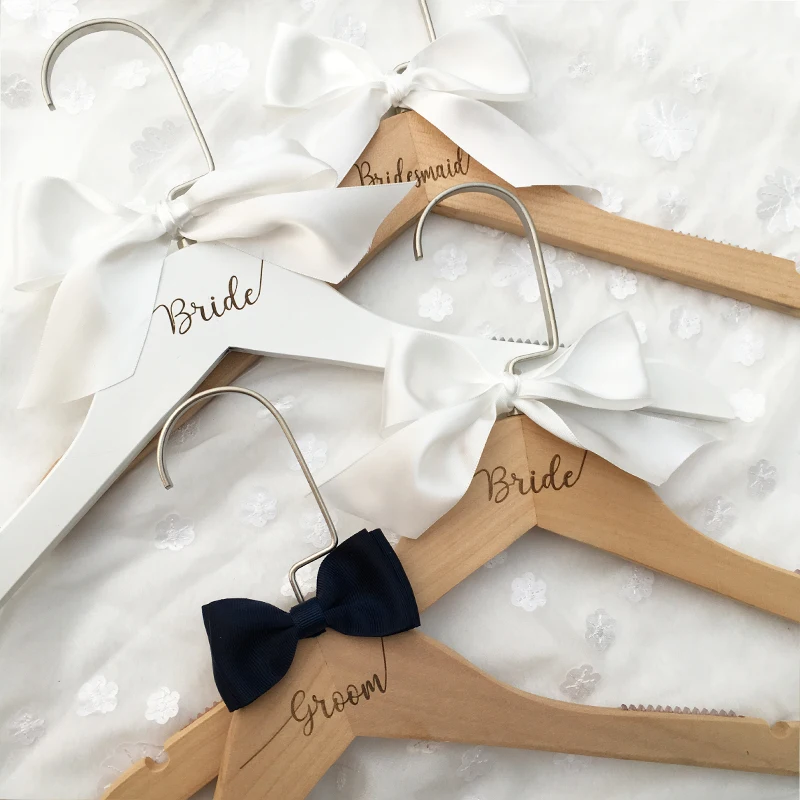 Wedding-Dress-Hanger-personalized-Bride-Hanger-Gift-for-Bride-Wedding-party-gift-Wedding-Hangers-Bridesmaid-Gifts