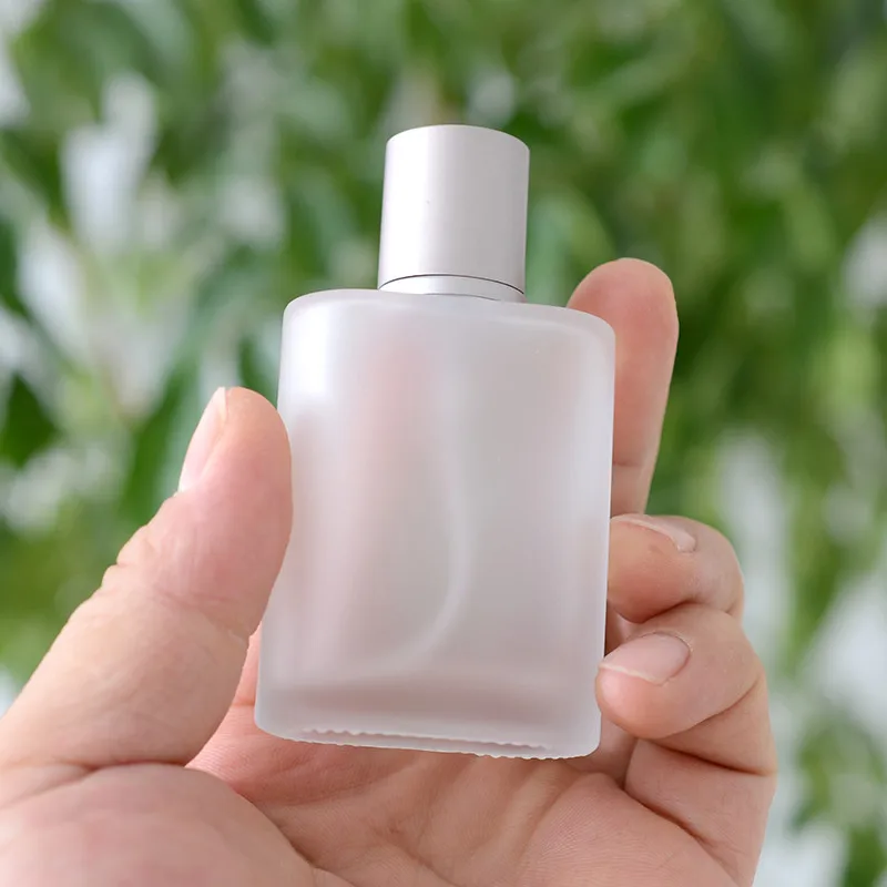 Wholesale 30ml/50ml/100ml Frosted glass Perfume Bottles Spray