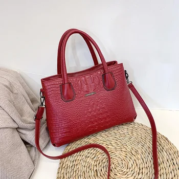 

Korean style crocodile pattern designer womens handbag 2019 new quality leather rivet women shoulder bag chain crossbody bags