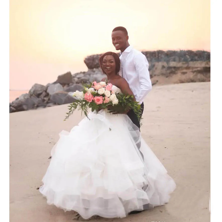 2019-Strapless-Ruched-Ball-Gown-Lace-Up-Wedding-Dresses-Vintage-White-Princess-African-Plus-Size-Bridal (4)