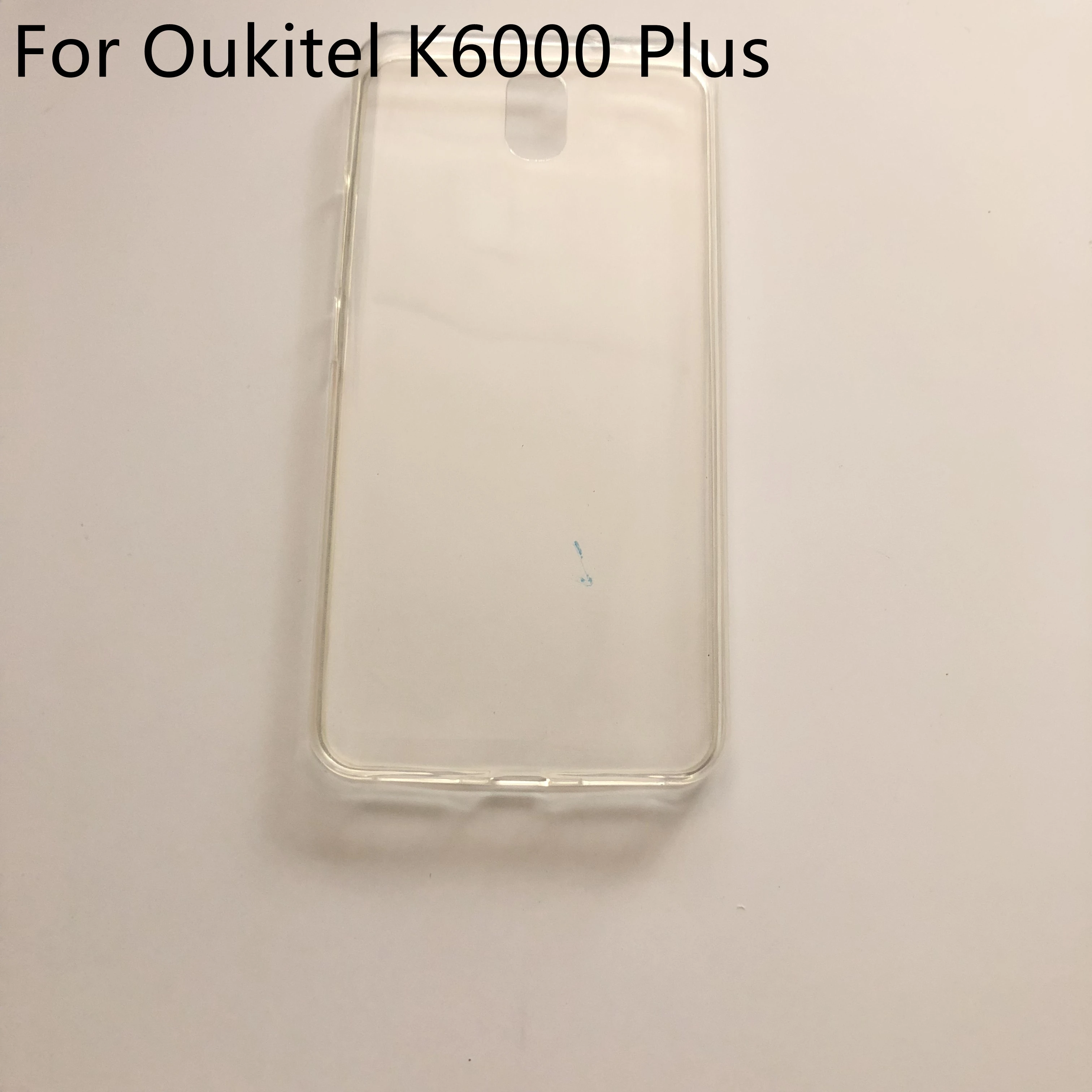 Oukitel K6000 Plus используется чехол из термополиуретана и силикона чистый мягкий для