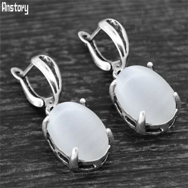 Synthetic white opal