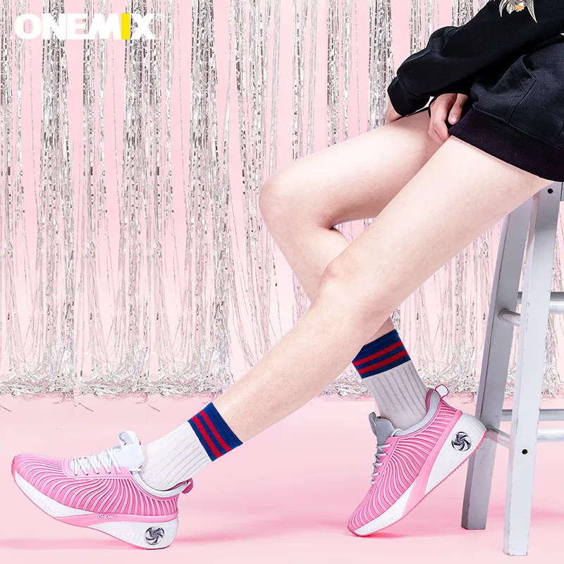 Кроссовки женские для фитнеса ONEMIX Marathon светильник кие дышащие повседневные